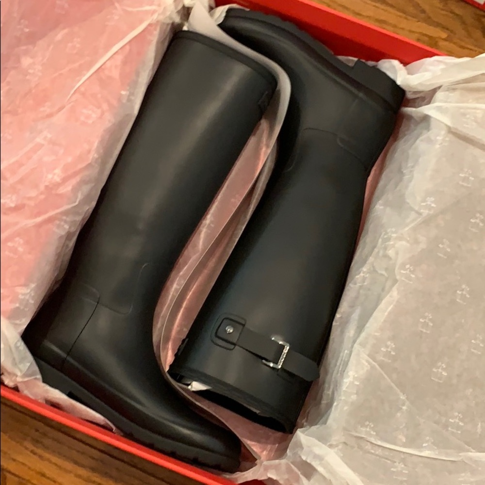 HUNTER REFINED TALL MATTE BLACK RAIN BOOTS SIZE 6 - Picture 3 of 4